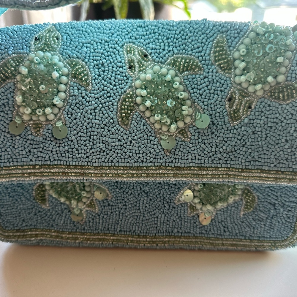 Viral Beaded Sea Turtle bag - Blue